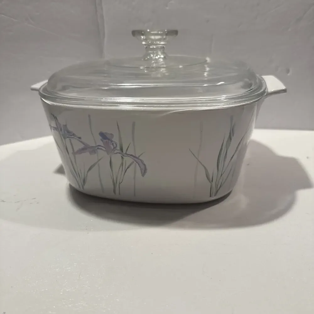 Corning Ware Shadow Iris A-3-B -3 Liter 3 QT Casserole Dish With Pyrex Lid